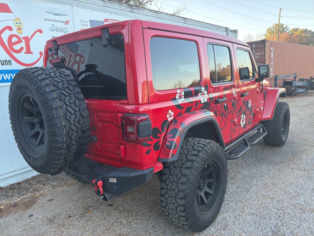Used 2020 Jeep Wrangler Unlimited Sahara SUV