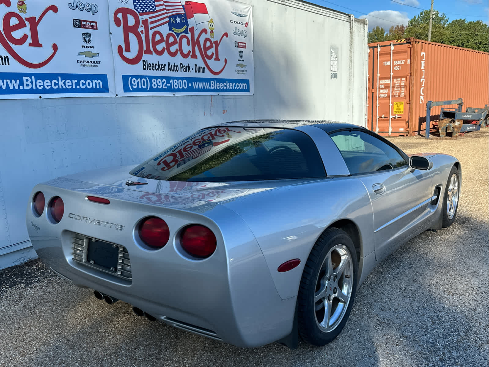 2002 Chevrolet Corvette photo 3