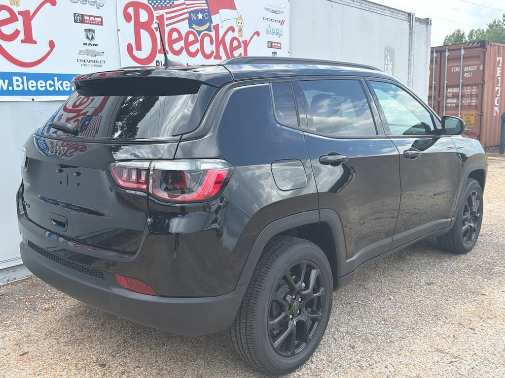 New 2026 Jeep Compass Latitude Sport Utility