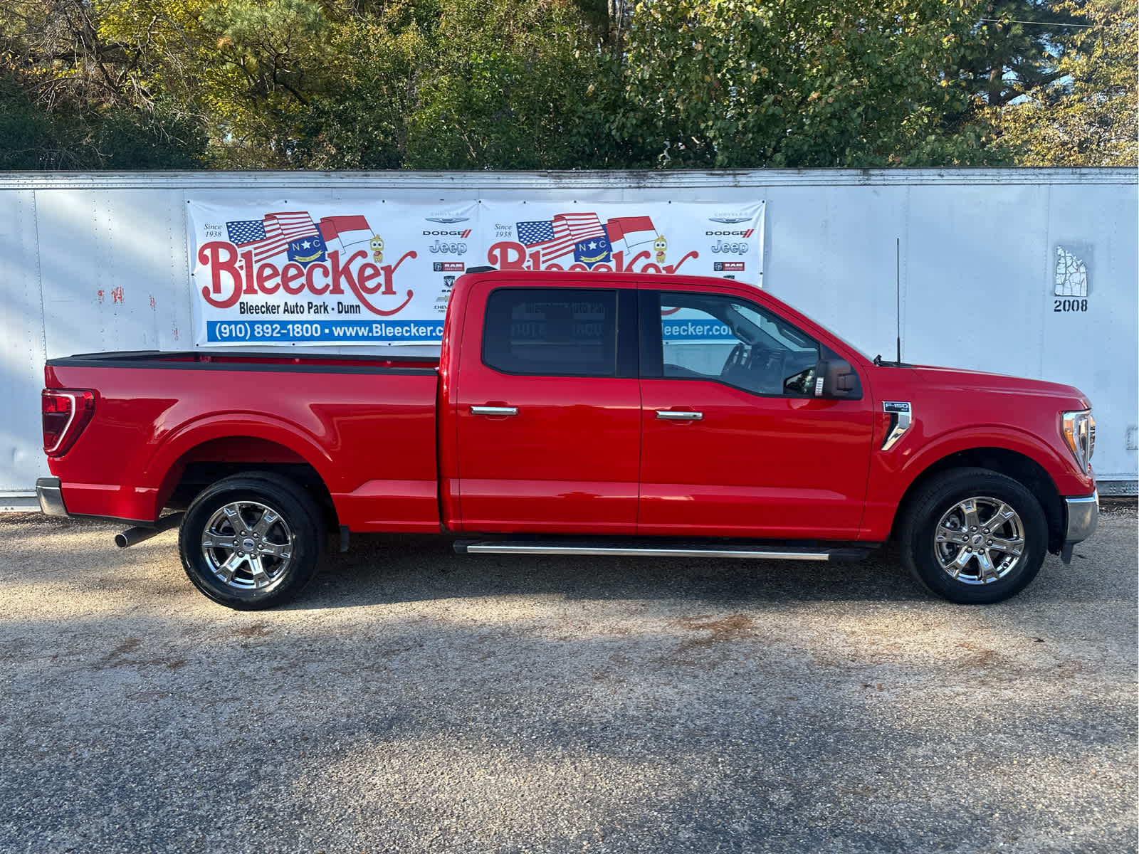 2023 Ford F-150 XLT photo 2