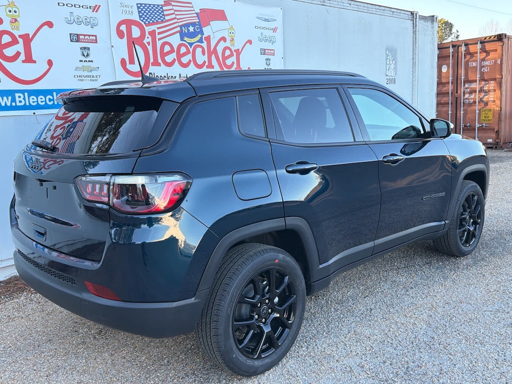 New 2026 Jeep Compass Latitude Sport Utility