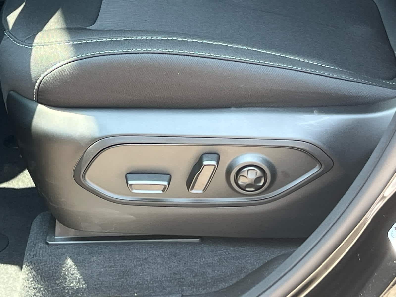 2025 Jeep Grand Cherokee Laredo - Photo 25