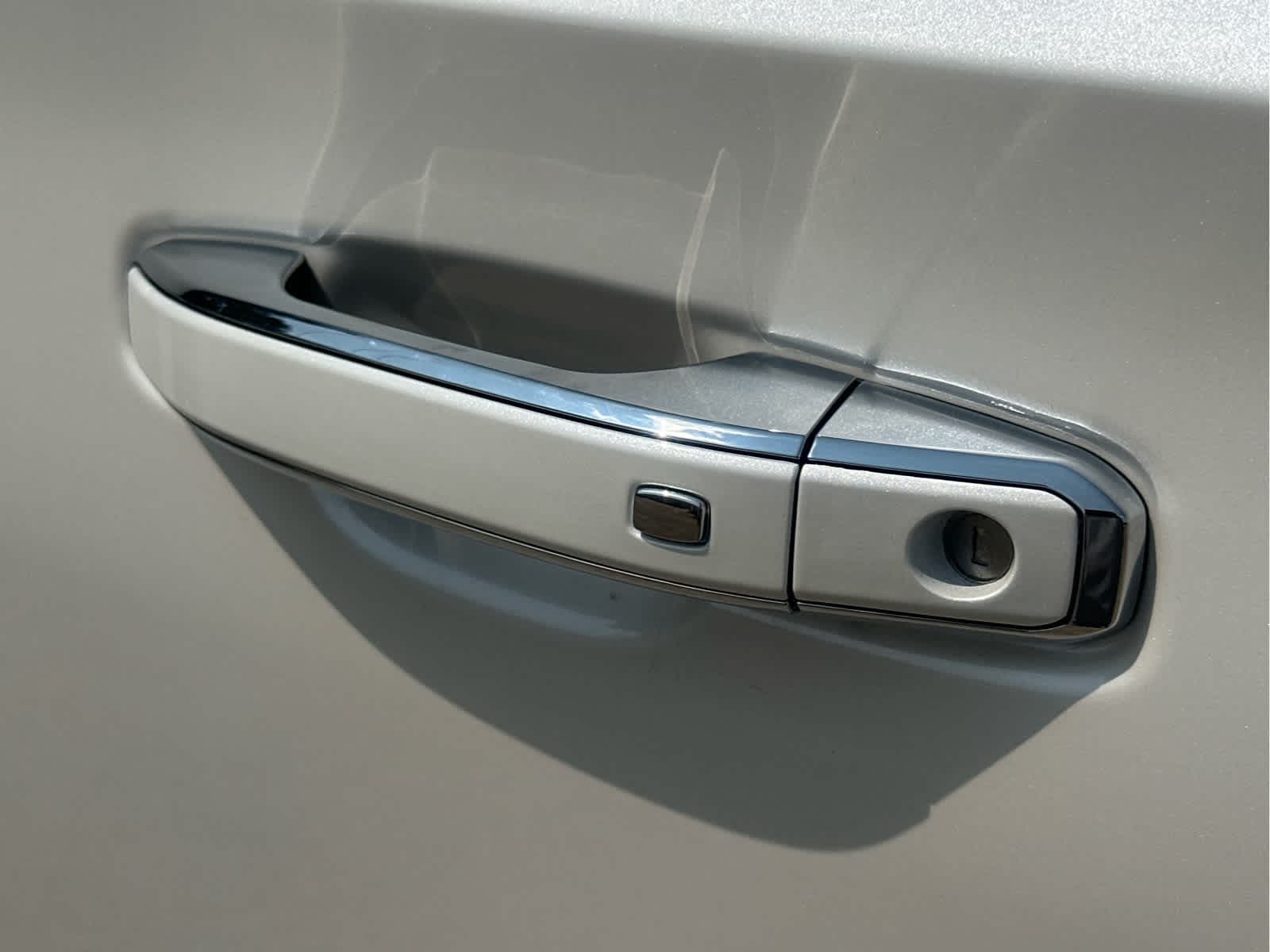 2025 Chevrolet Suburban Premier - Photo 16