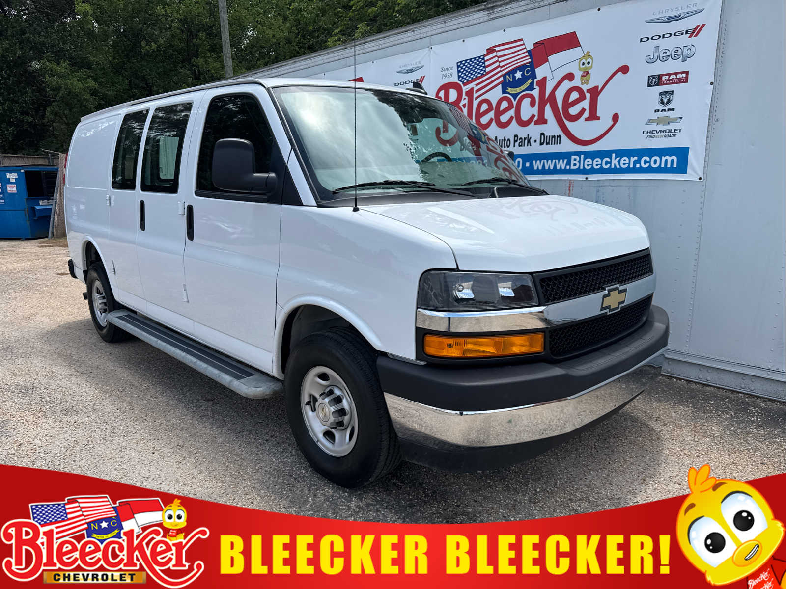 2024 Chevrolet Express 2500 Work Van HD's photo