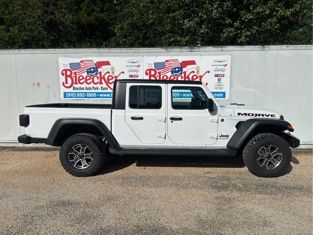 Used 2024 Jeep Gladiator Mojave