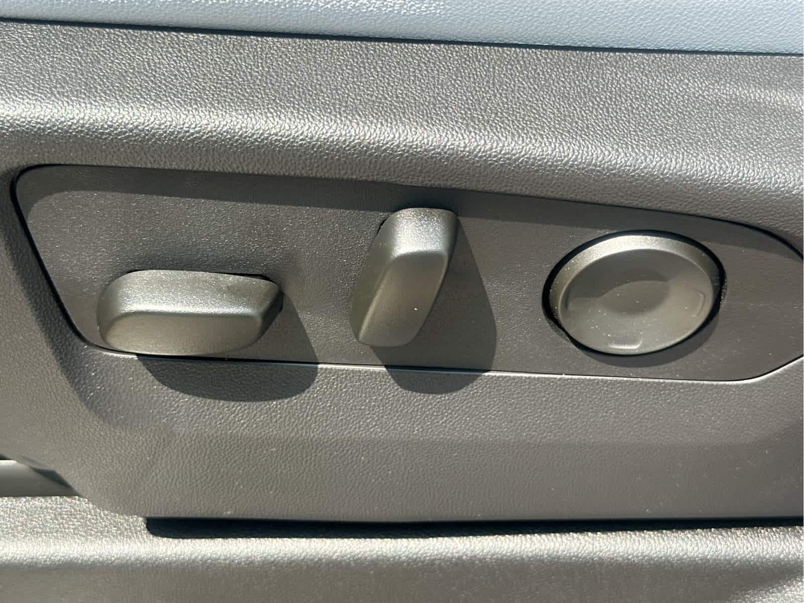 2025 Chevrolet Suburban Premier - Photo 26