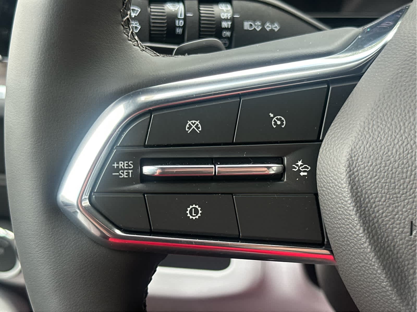 2025 Chevrolet Suburban Premier - Photo 32