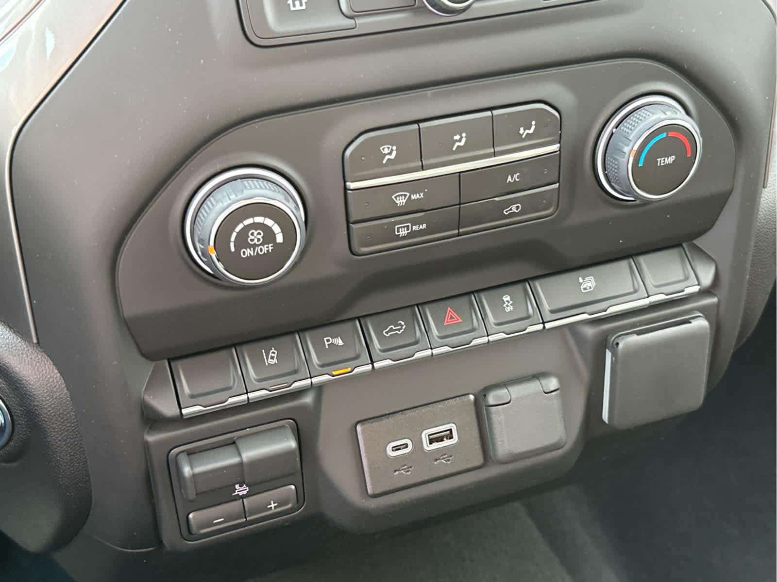 2026 Chevrolet Silverado 2500 HD Custom - Photo 33
