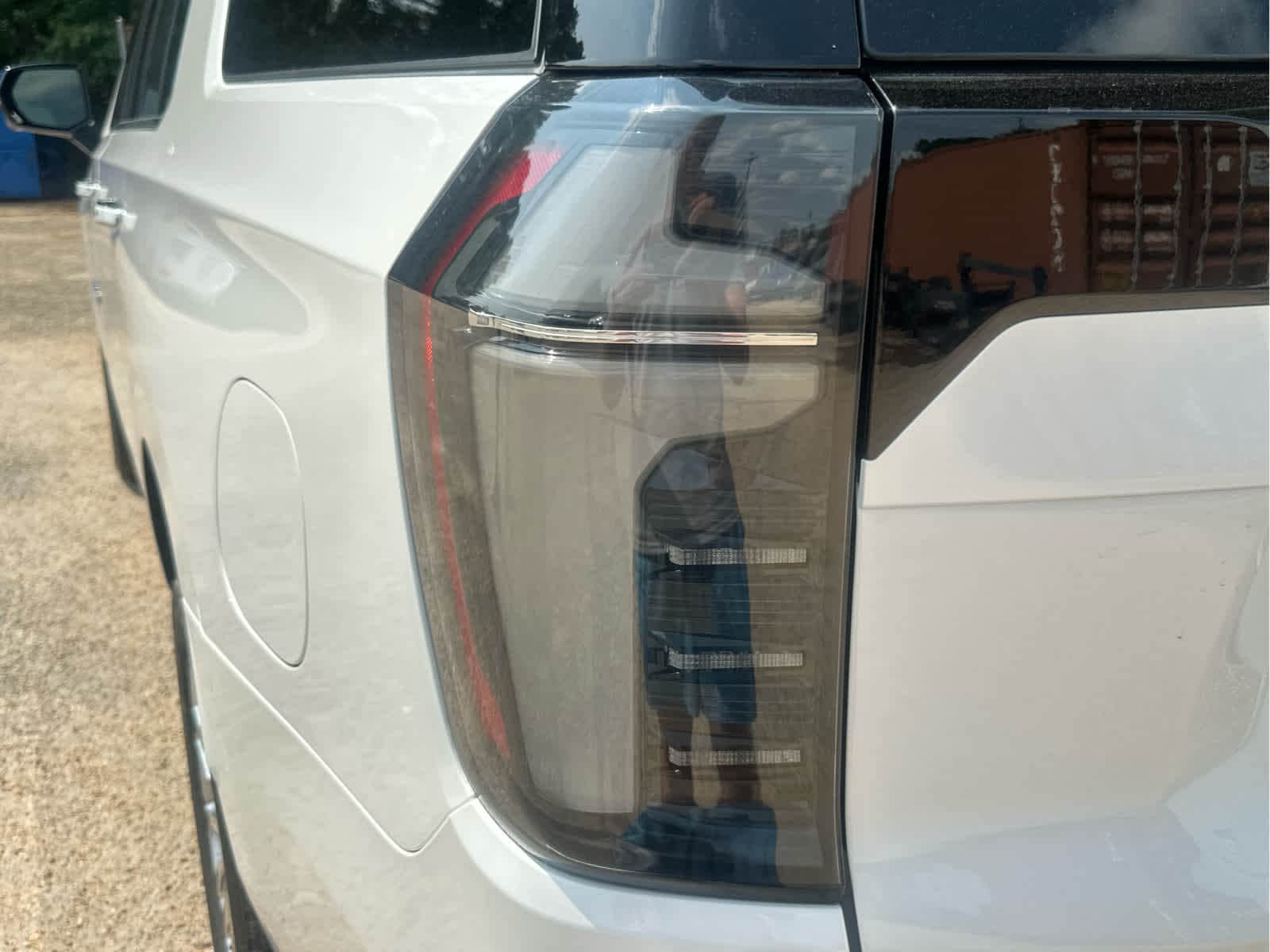 2025 Chevrolet Suburban Premier - Photo 18