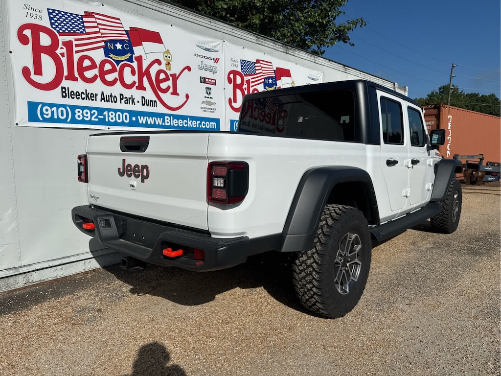 Used 2024 Jeep Gladiator Mojave