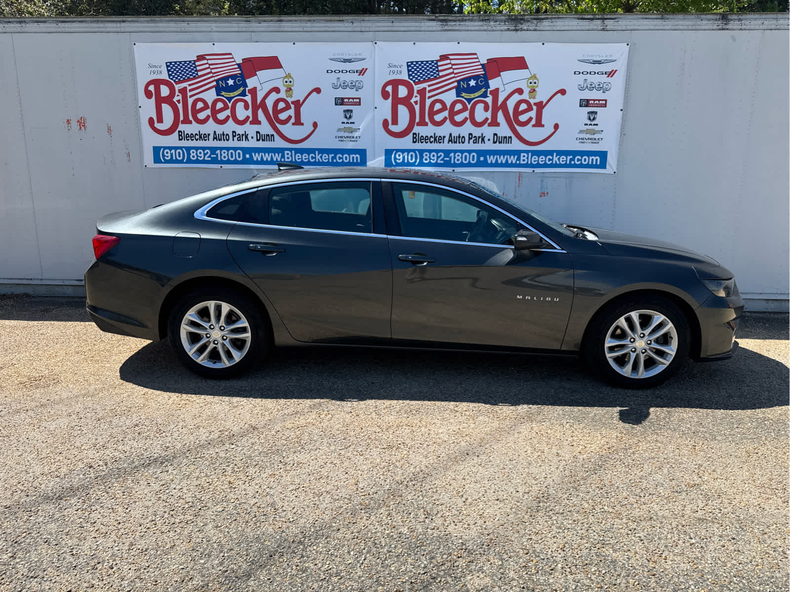 Used 2016 Chevrolet Malibu 1LT with VIN 1G1ZE5ST3GF280445 for sale in Dunn, NC