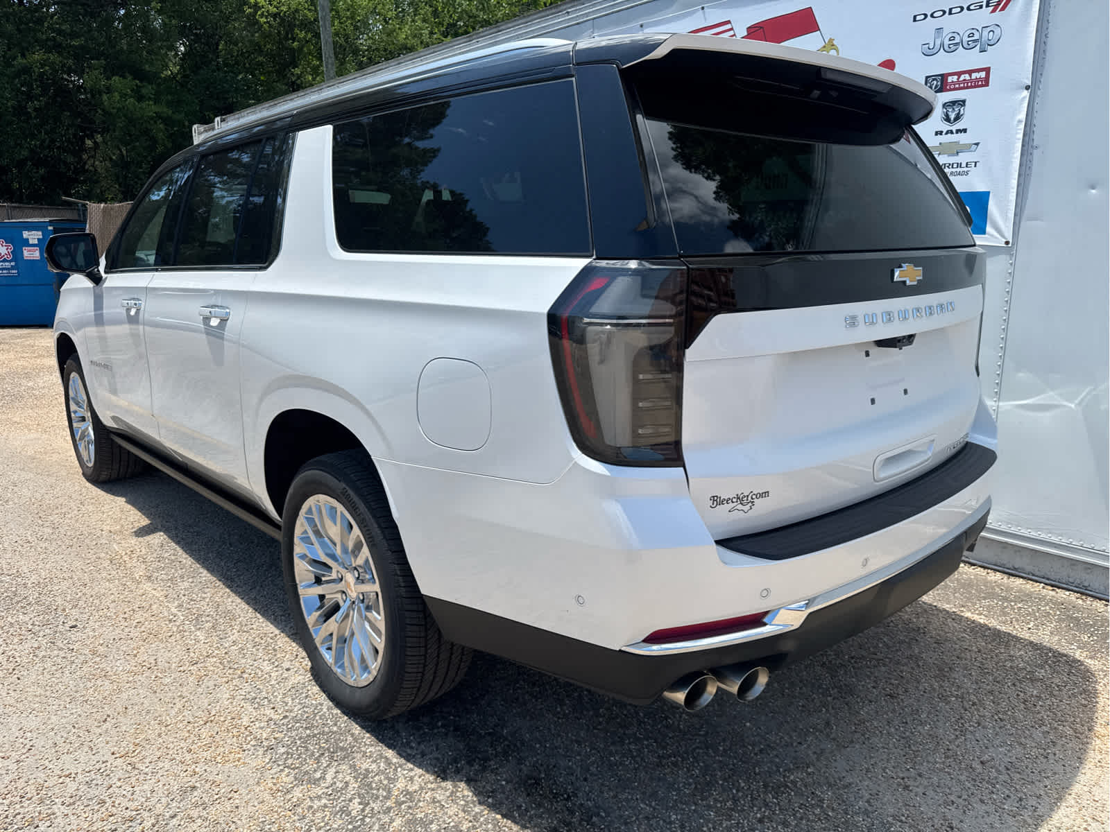 2025 Chevrolet Suburban Premier - Photo 7