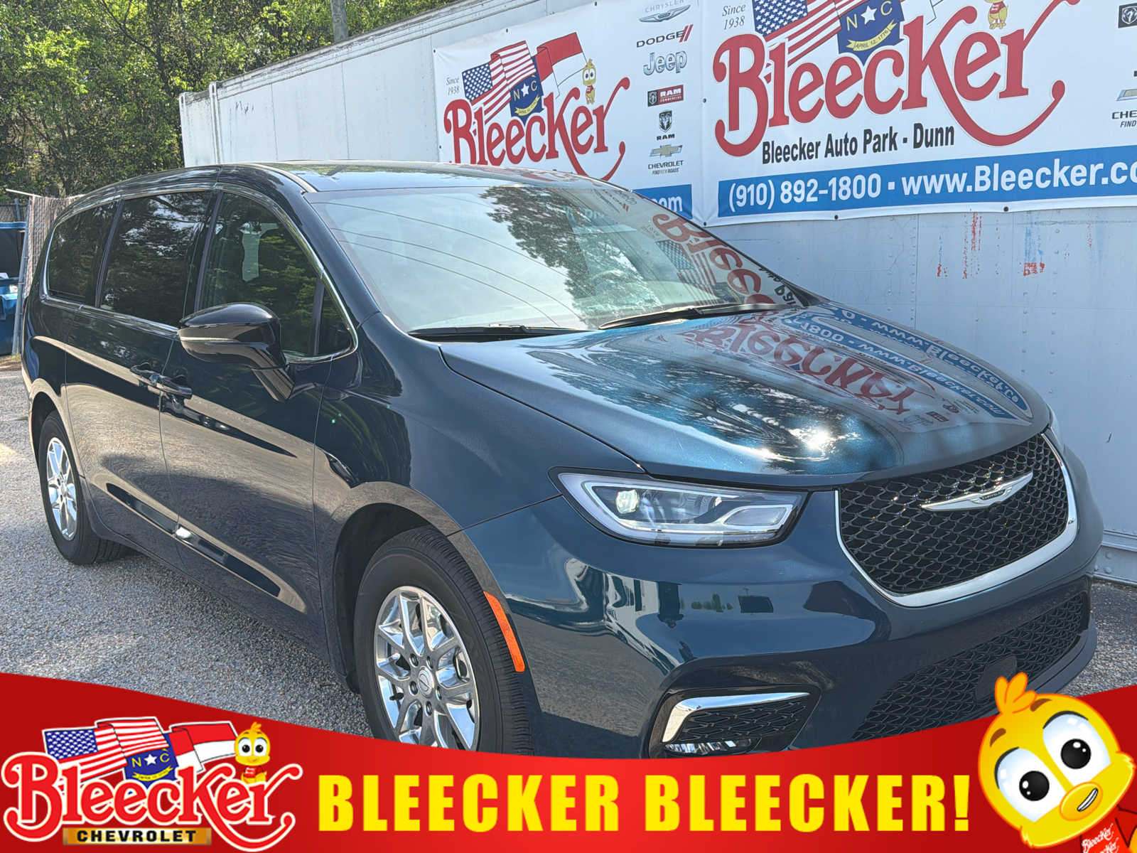 2025 Chrysler Pacifica Select