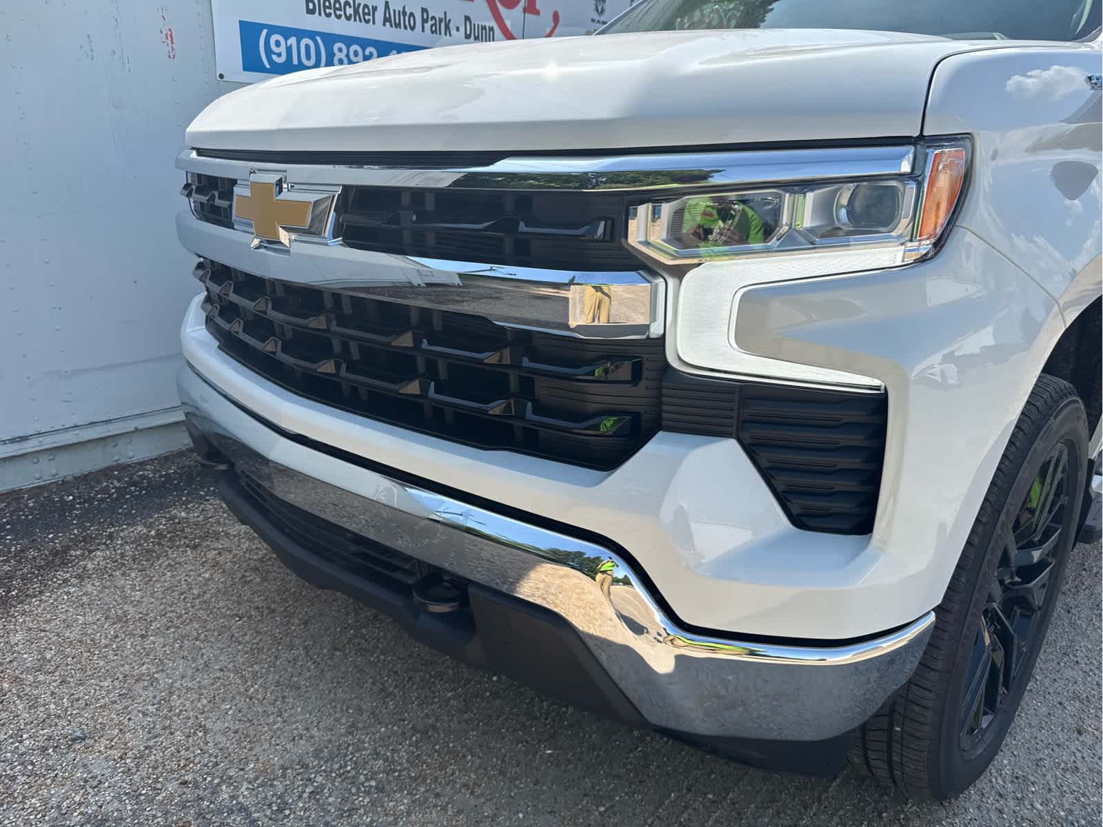 2025 Chevrolet Silverado 1500 LT - Photo 10