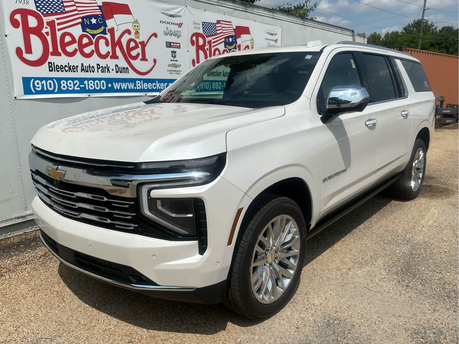 2025 Chevrolet Suburban Premier - Photo 6