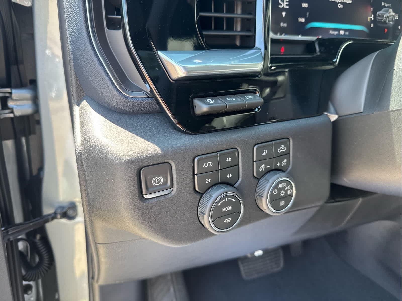 2026 Chevrolet Silverado 1500 High Country - Photo 29