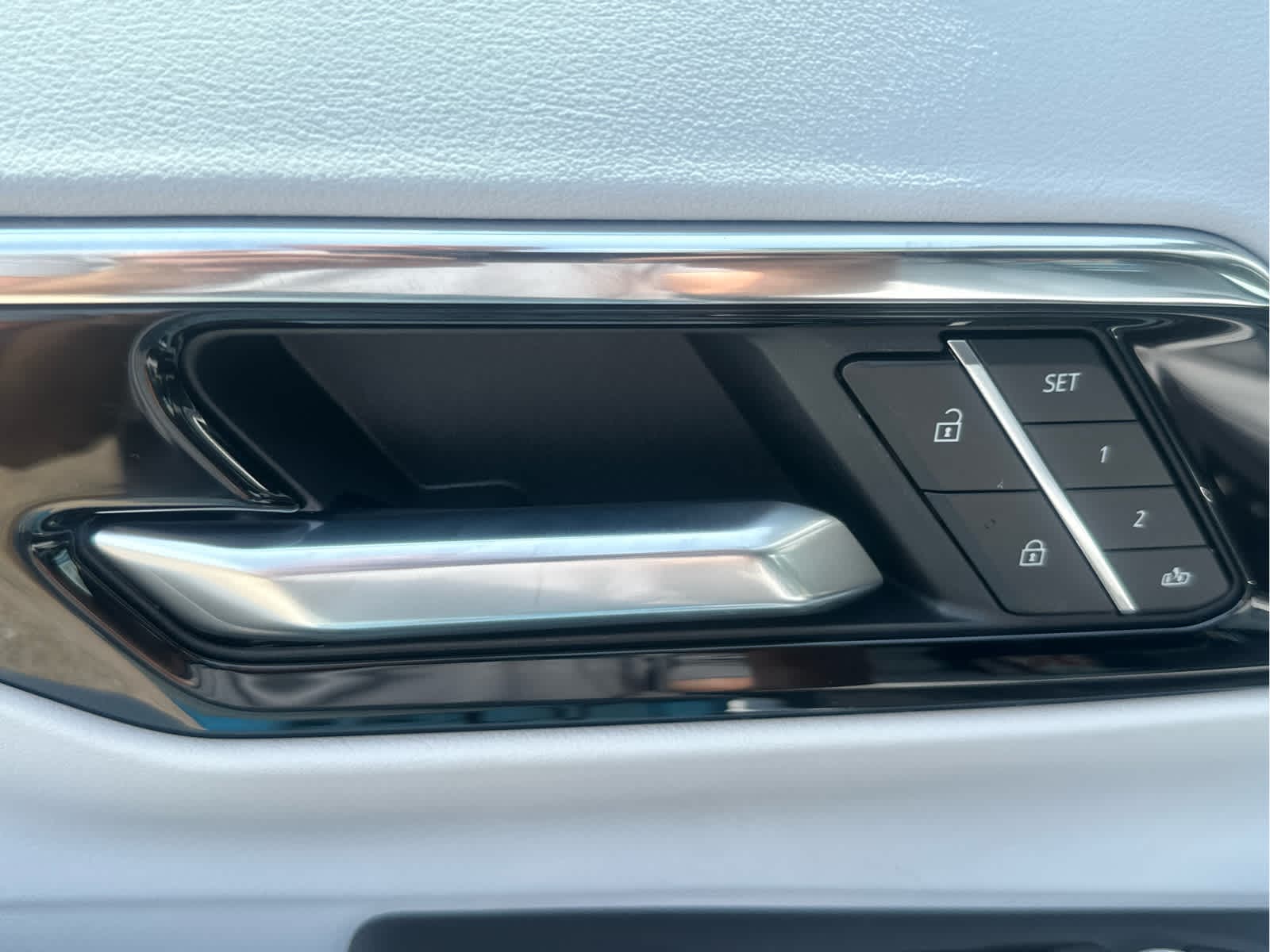 2025 Chevrolet Suburban Premier - Photo 23