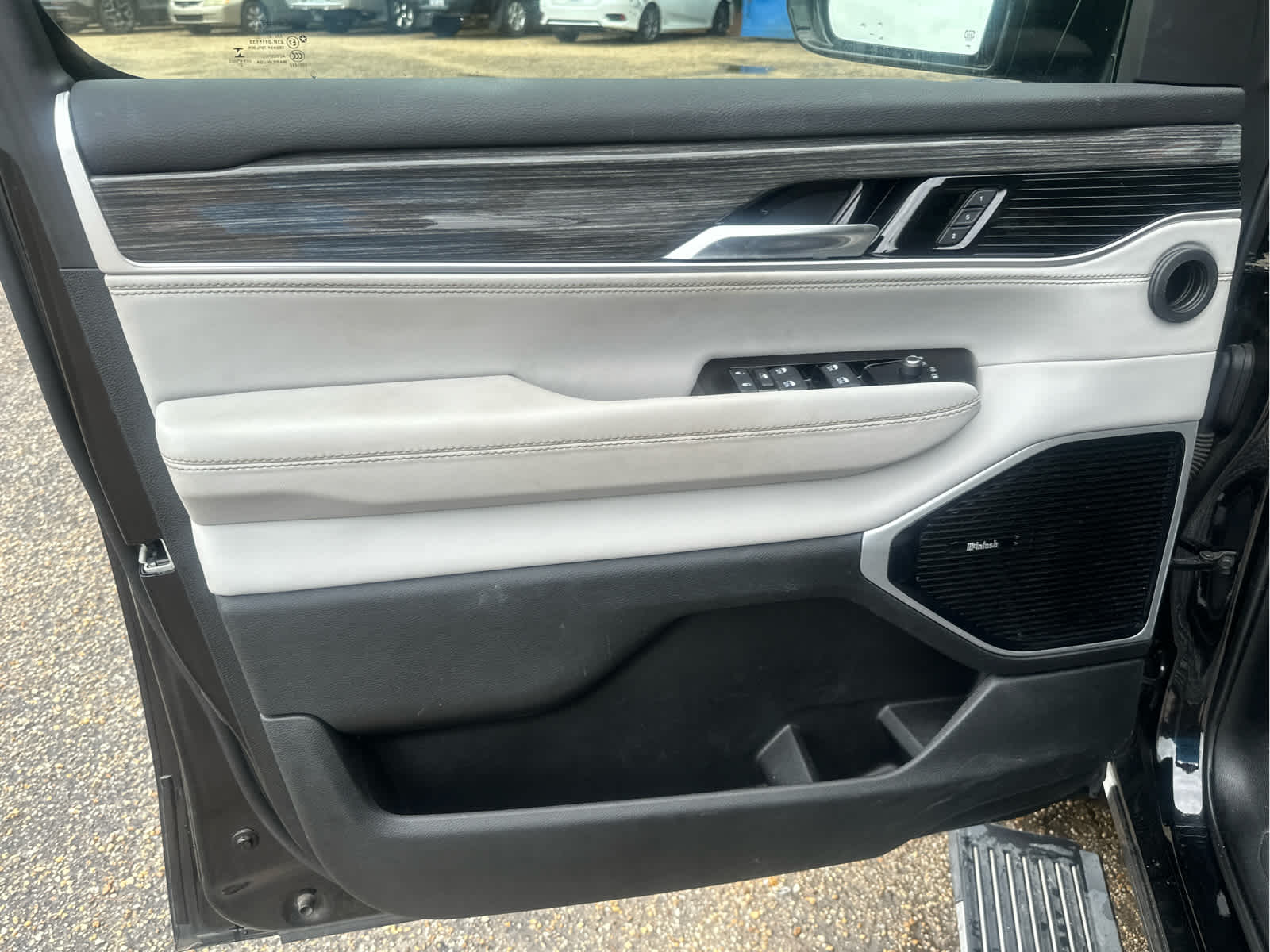 2022 Jeep Wagoneer Series III - Photo 21