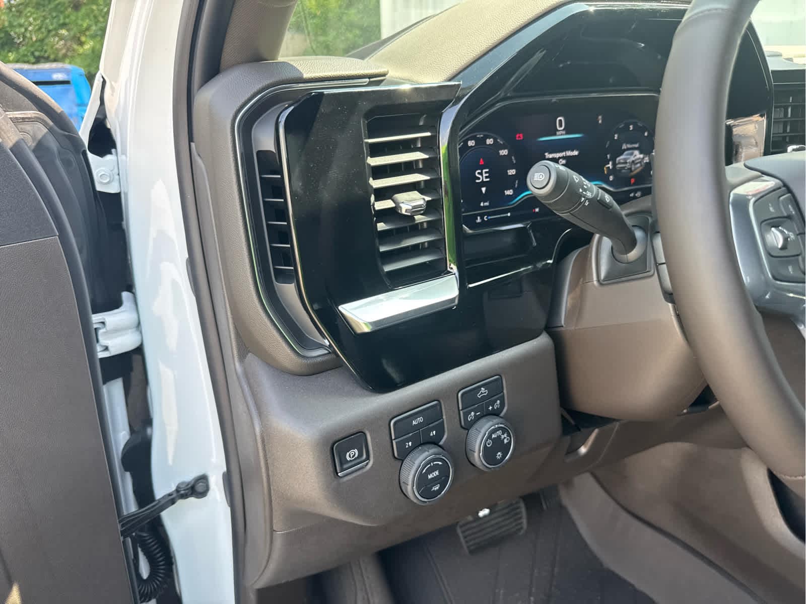 2025 Chevrolet Silverado 1500 LT - Photo 25