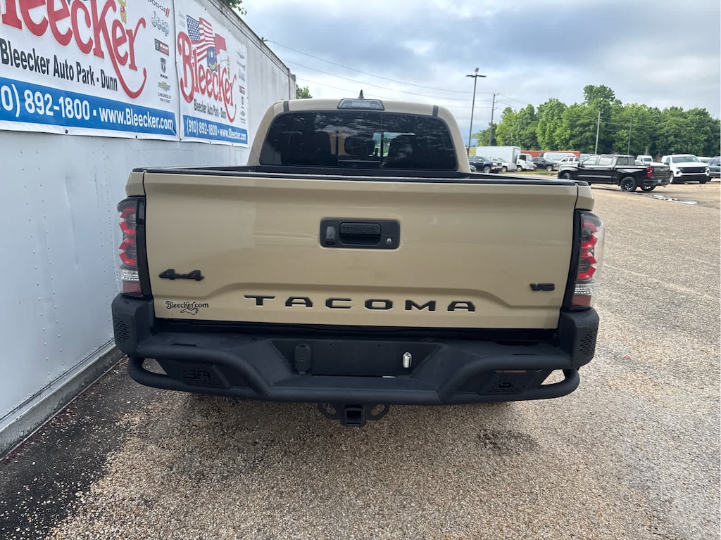 Used 2018 Toyota Tacoma SR5 Double Cab 6 Bed V6 4x4 AT (SE) Truck Double Cab