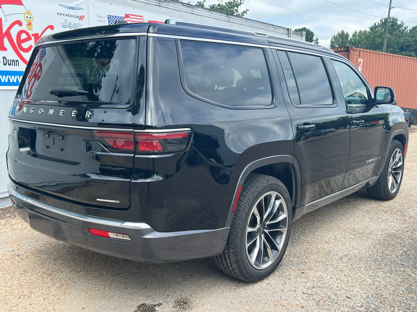 2022 Jeep Wagoneer Series III photo 2