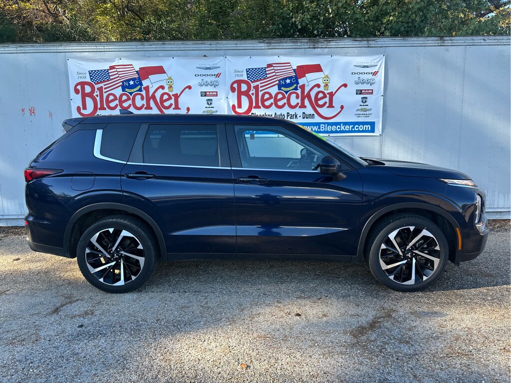 Used 2023 Mitsubishi Outlander SE SUV