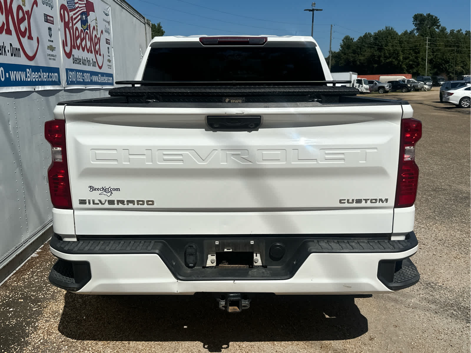 2022 Chevrolet Silverado 1500 Custom photo 3