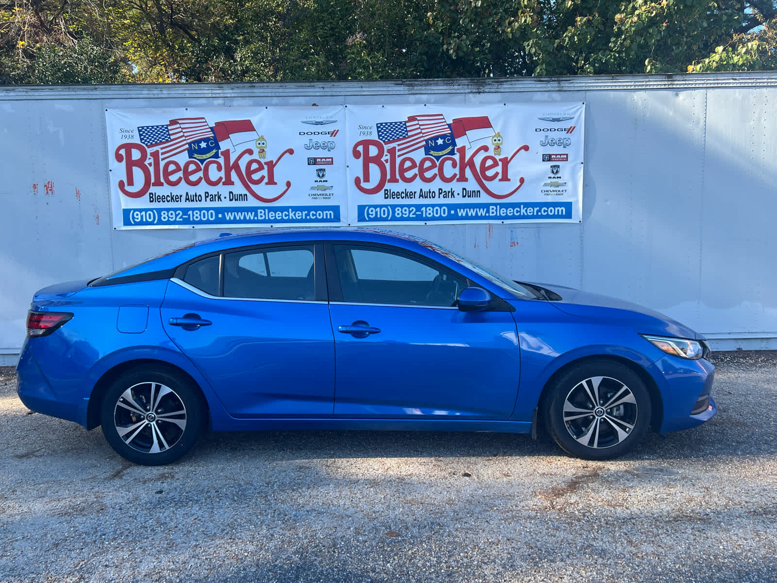 2023 Nissan Sentra SV photo 2