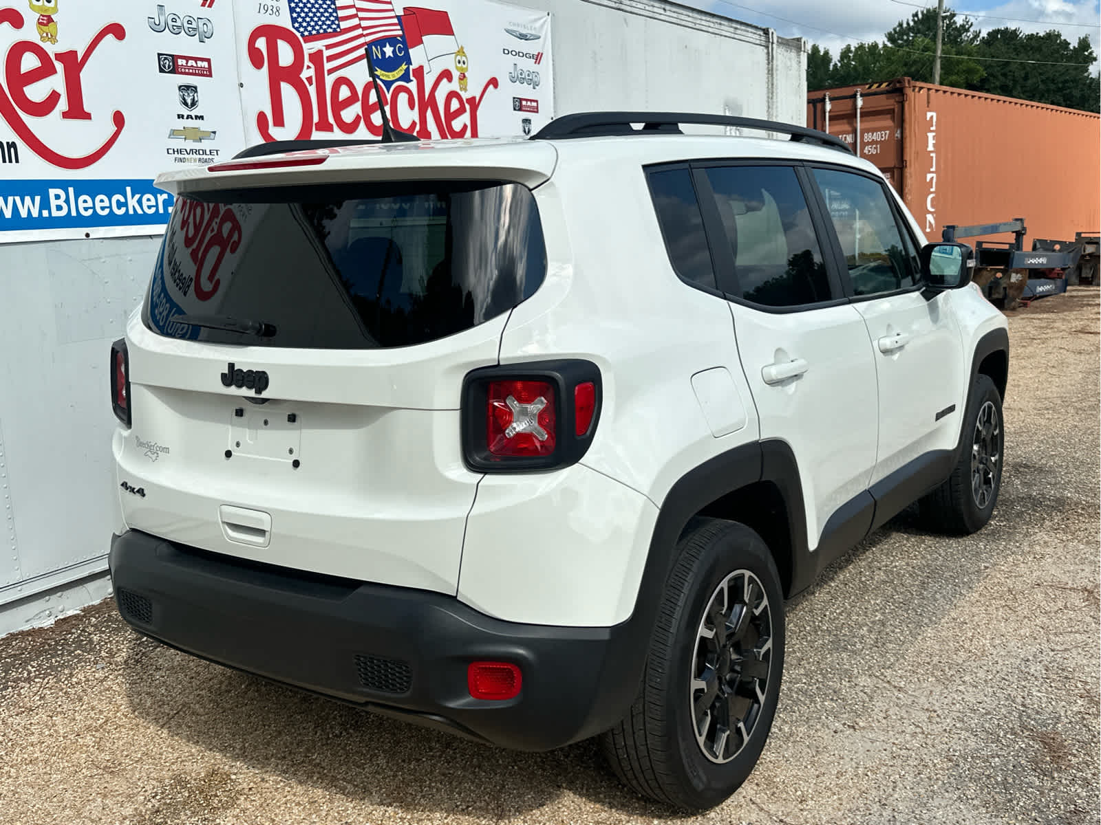 2023 Jeep Renegade Latitude Upland photo 3
