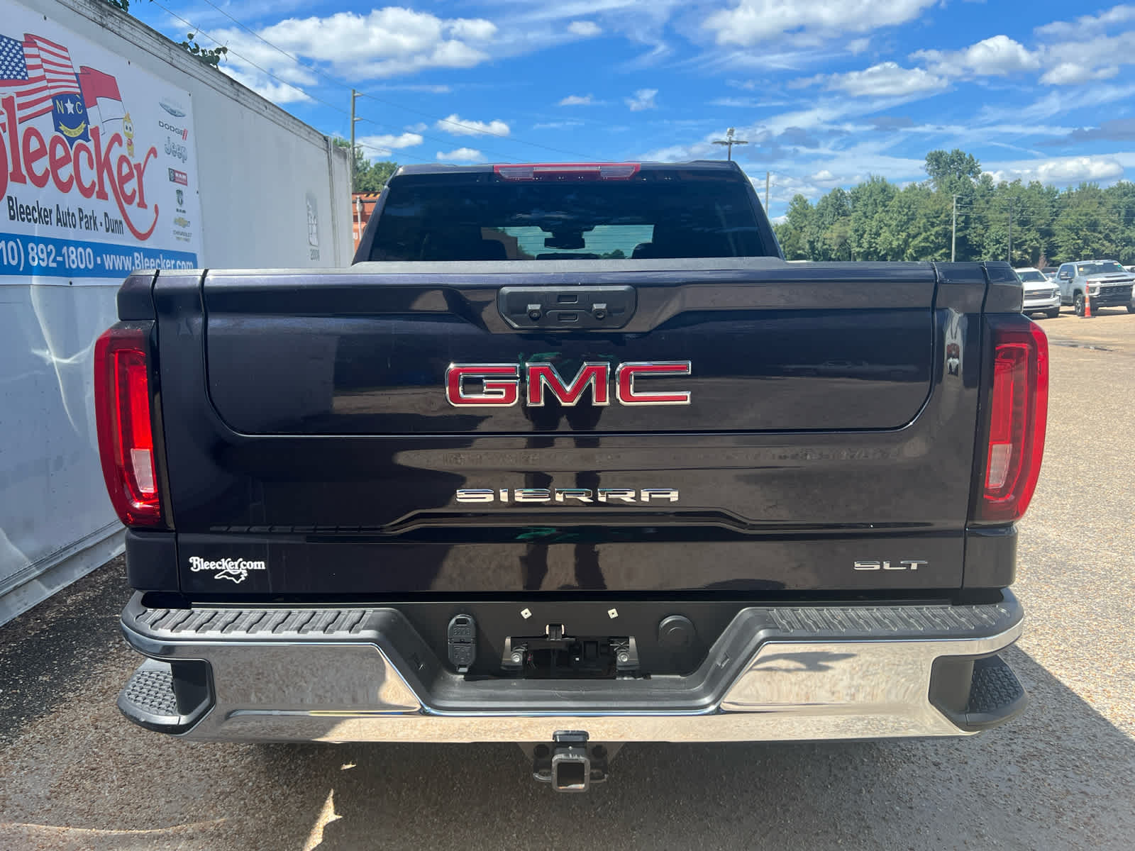2024 Gmc Sierra 1500 SLT photo 3