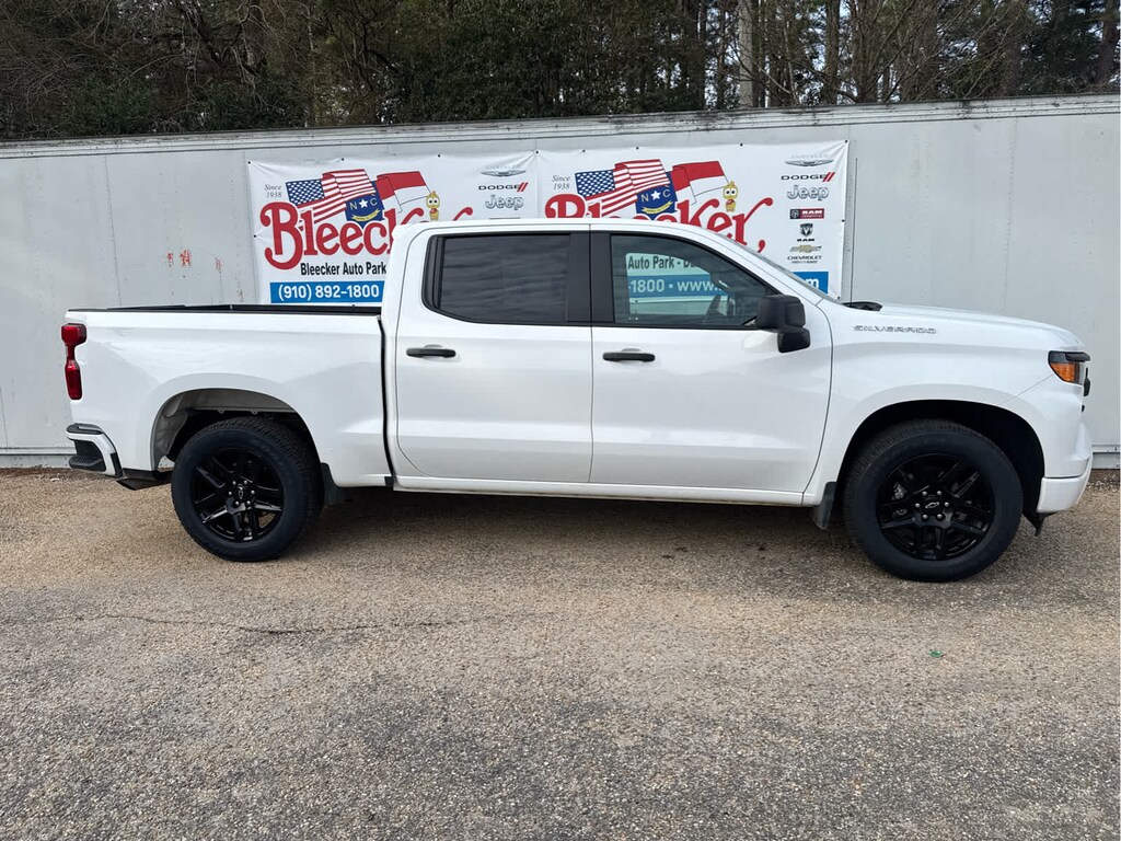 Used 2024 Chevrolet Silverado 1500 Custom 2WD Crew Cab 147 Truck Crew Cab