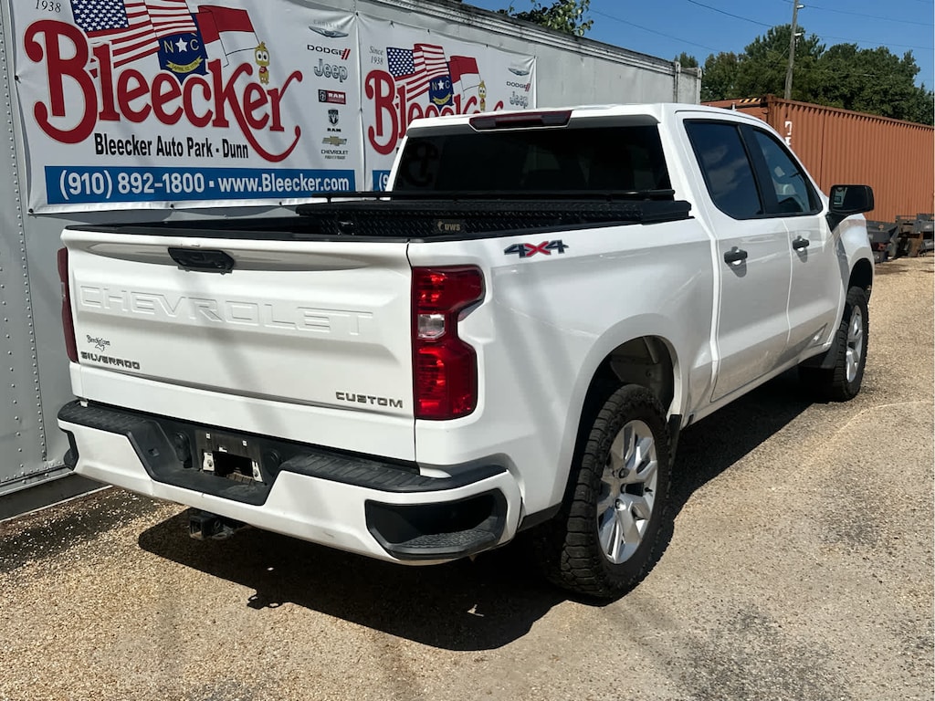 Used 2022 Chevrolet Silverado 1500 Custom 4WD Crew Cab 147 Truck Crew Cab