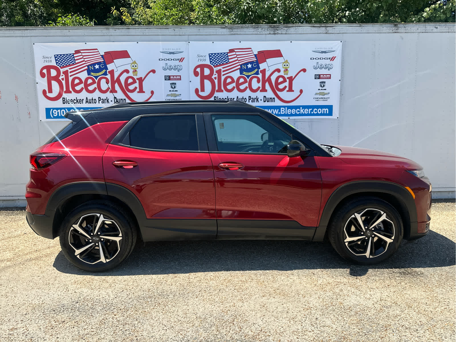 2023 Chevrolet Trailblazer RS photo 2