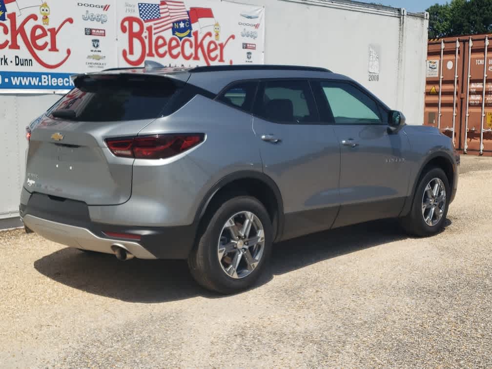 2023 Chevrolet Blazer 2LT photo 3