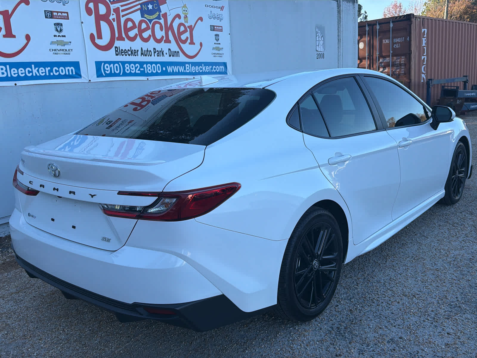 2025 Toyota Camry LE photo 3