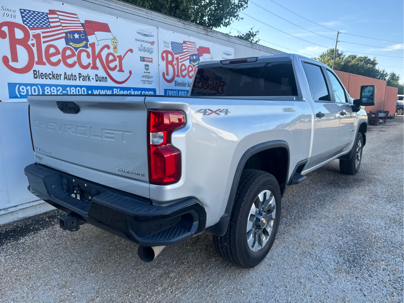2021 Chevrolet Silverado 2500HD Custom photo 3