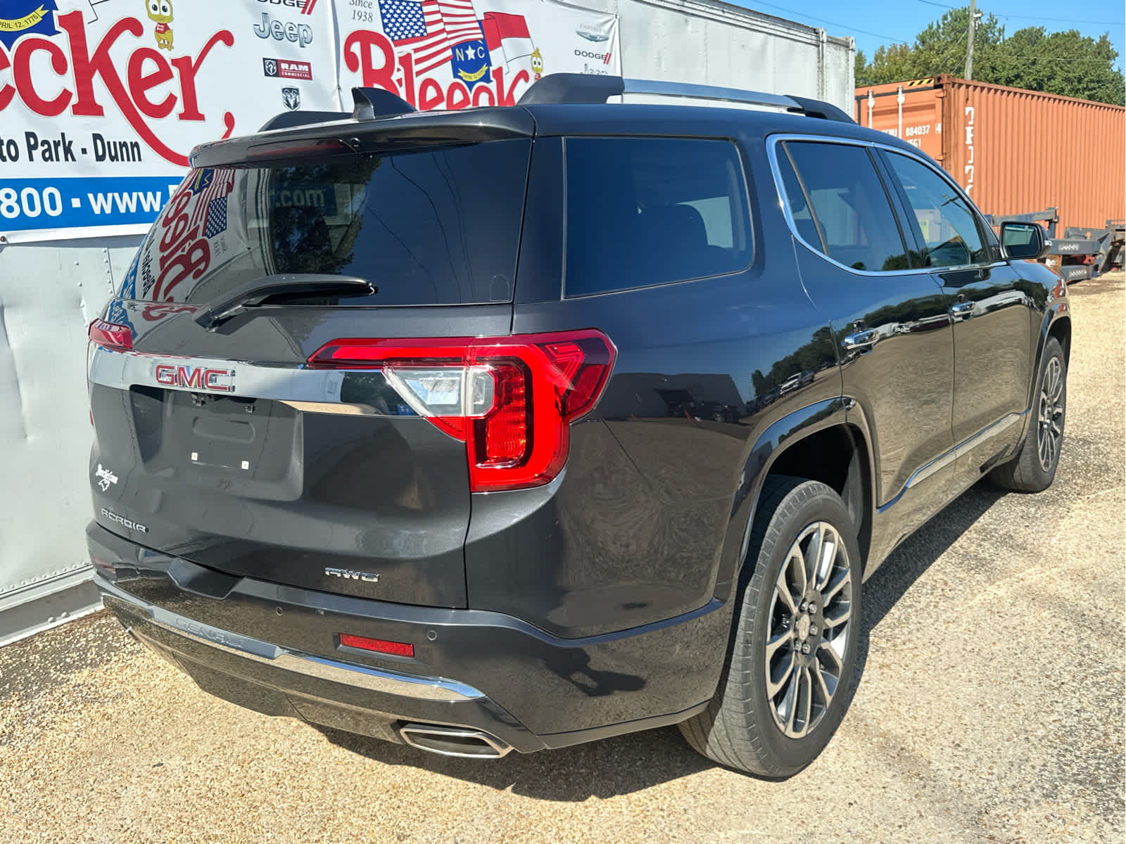 2020 Gmc Acadia Denali photo 2