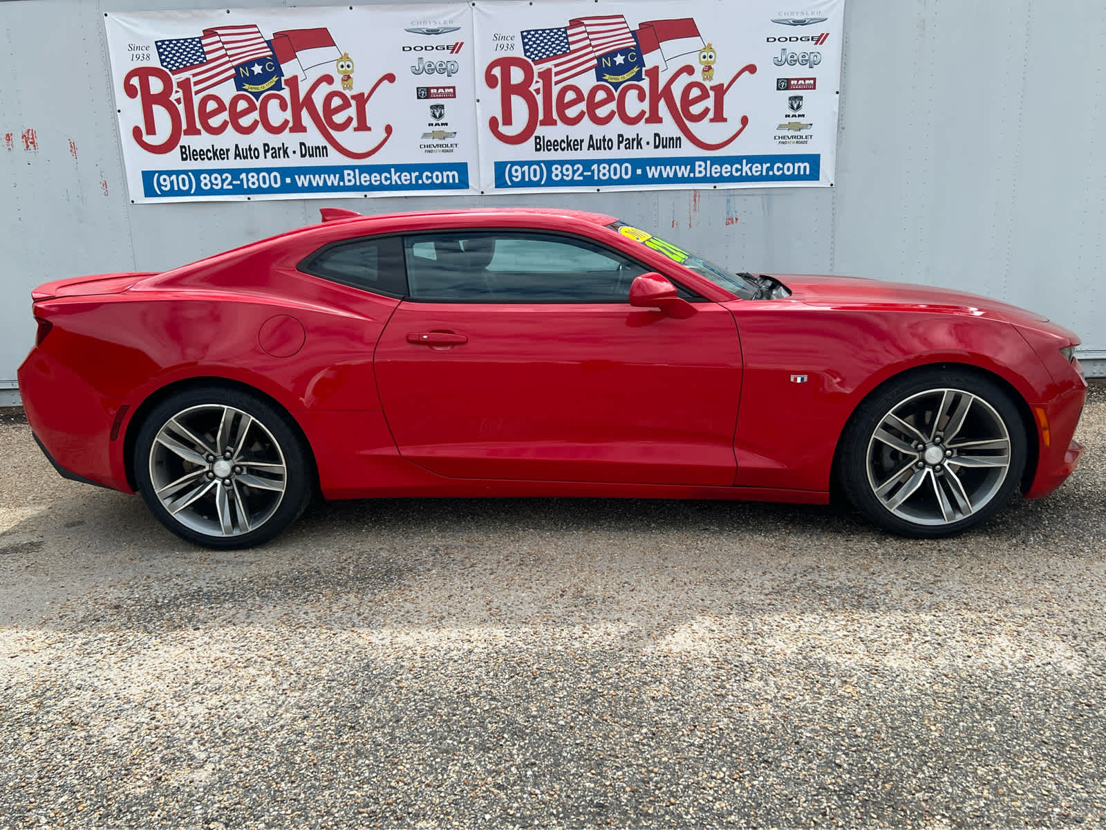 2016 Chevrolet Camaro 2LT photo 2