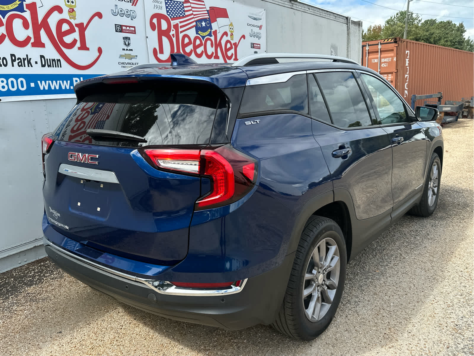 2022 Gmc Terrain SLT photo 2