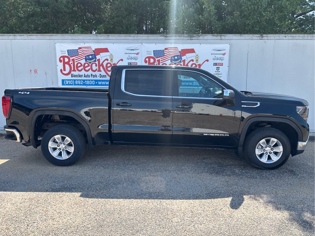 Used 2024 GMC Sierra 1500 SLE 4WD Crew Cab 147 Truck Crew Cab