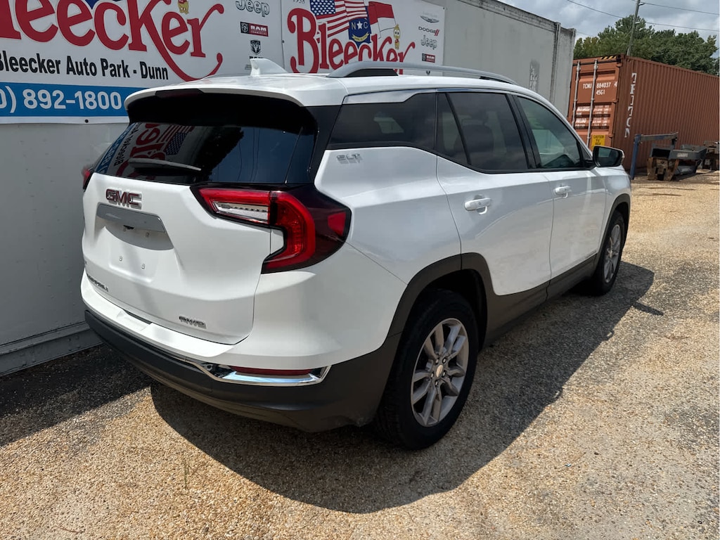 Used 2024 GMC Terrain SLT SUV