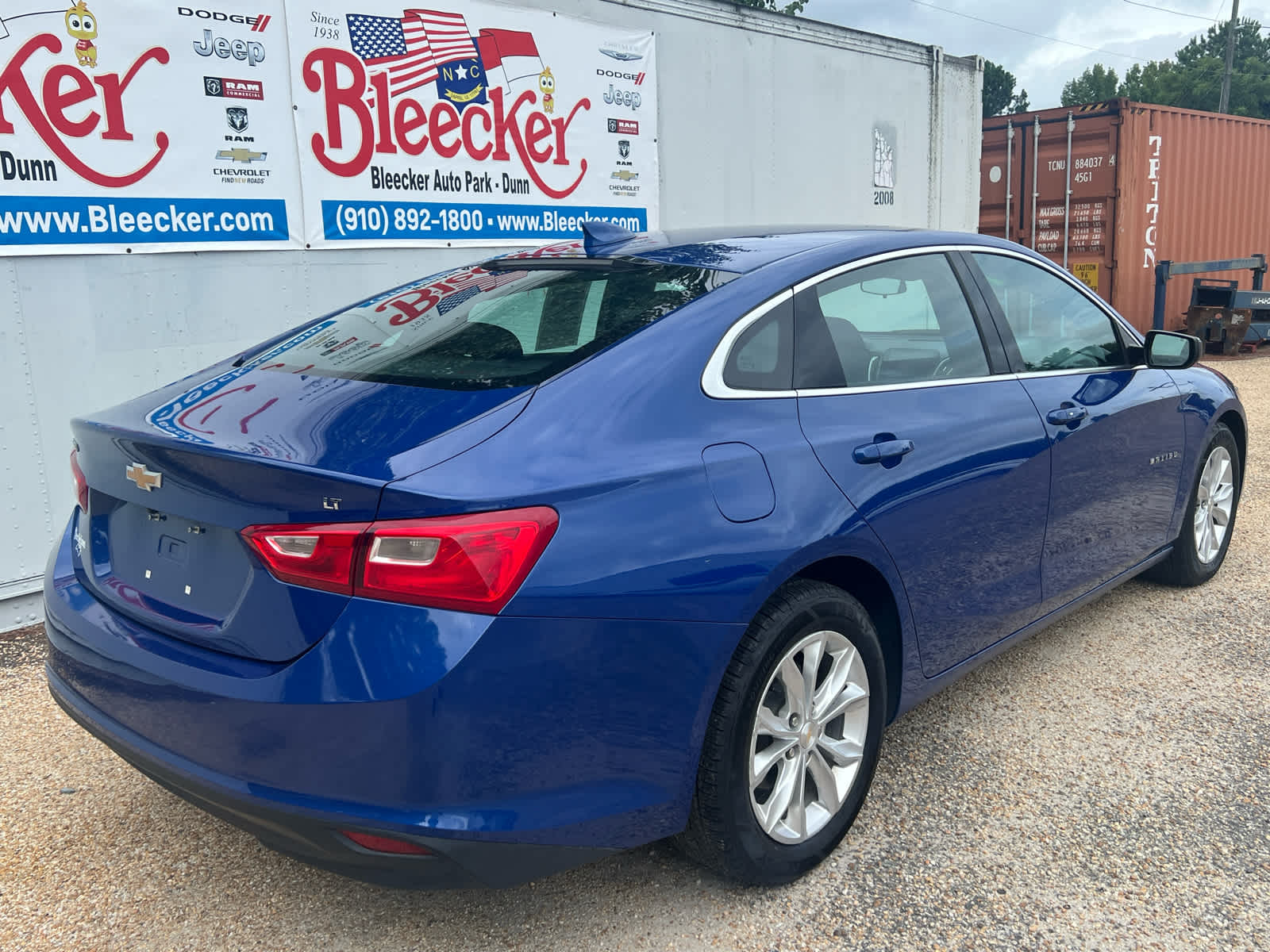 2023 Chevrolet Malibu 1LT photo 3