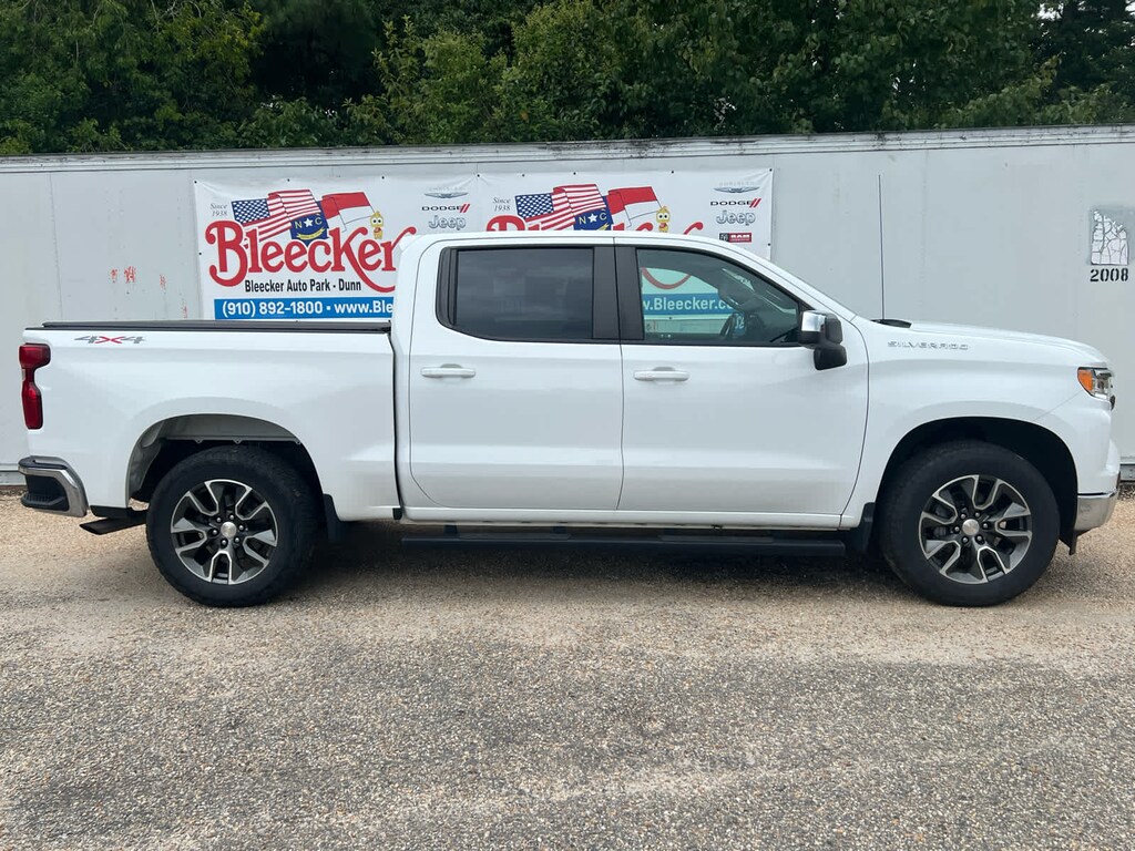 Used 2022 Chevrolet Silverado 1500 LT 4WD Crew Cab 147 Truck Crew Cab