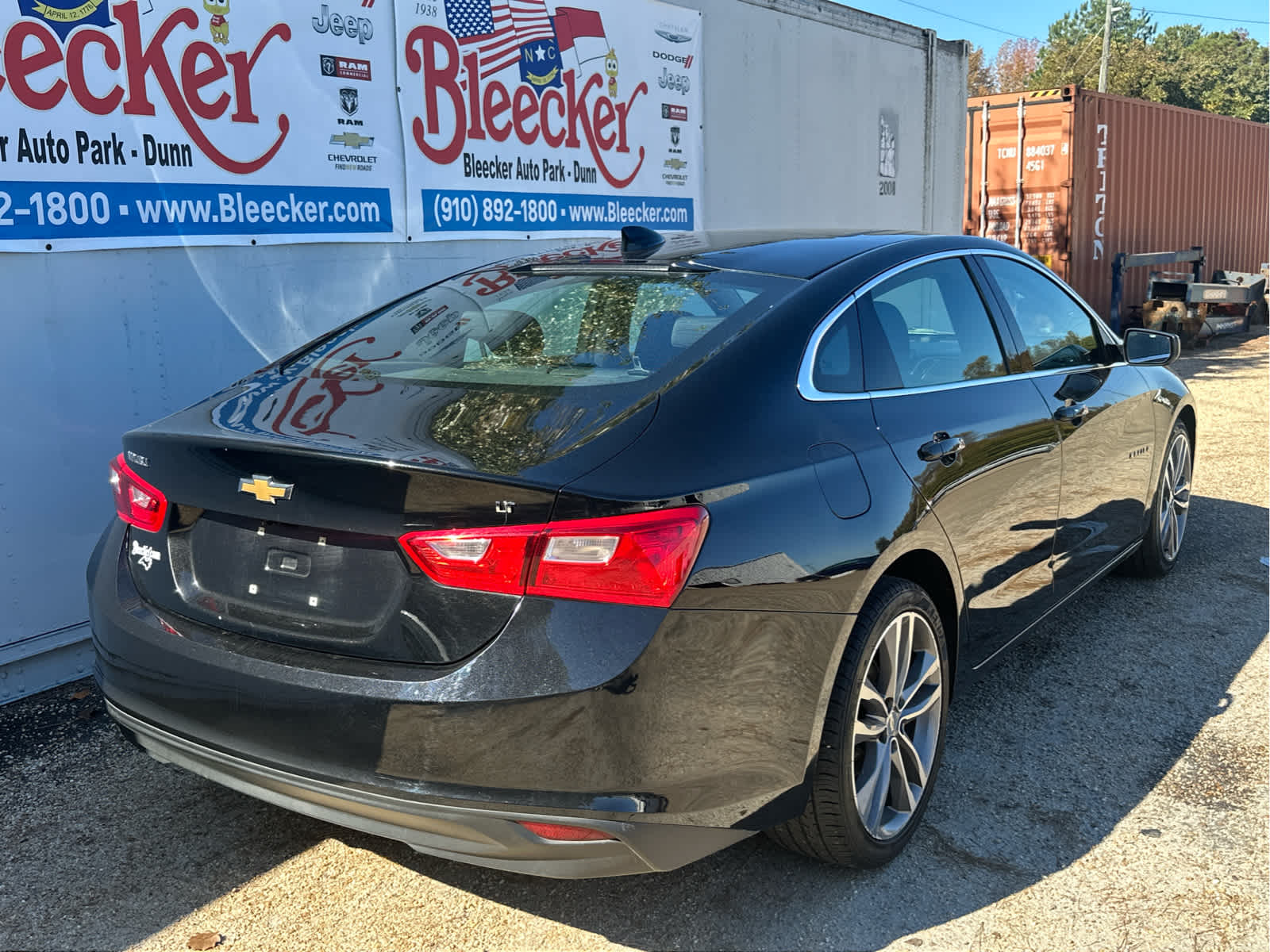 2023 Chevrolet Malibu 1LT photo 3