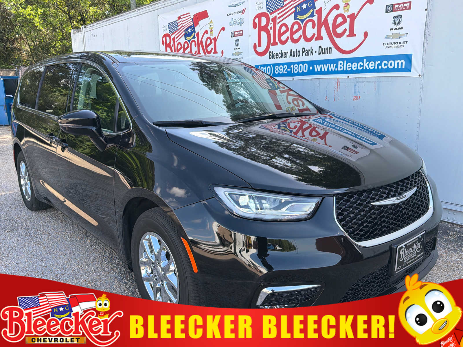 2024 Chrysler Pacifica Van Passenger Van 