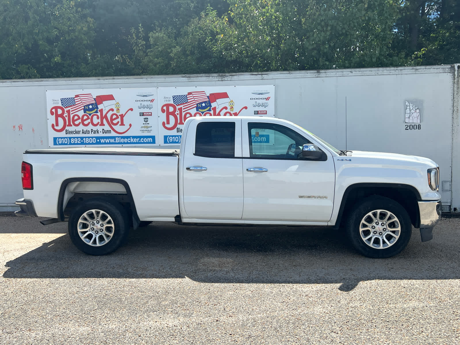 2017 Gmc Sierra 1500 Base photo 2