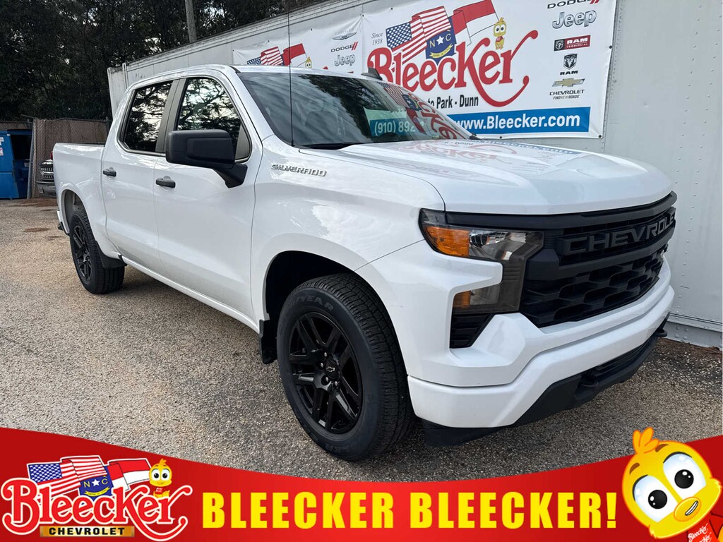 Used 2024 Chevrolet Silverado 1500 Custom 2WD Crew Cab 147 Truck Crew Cab