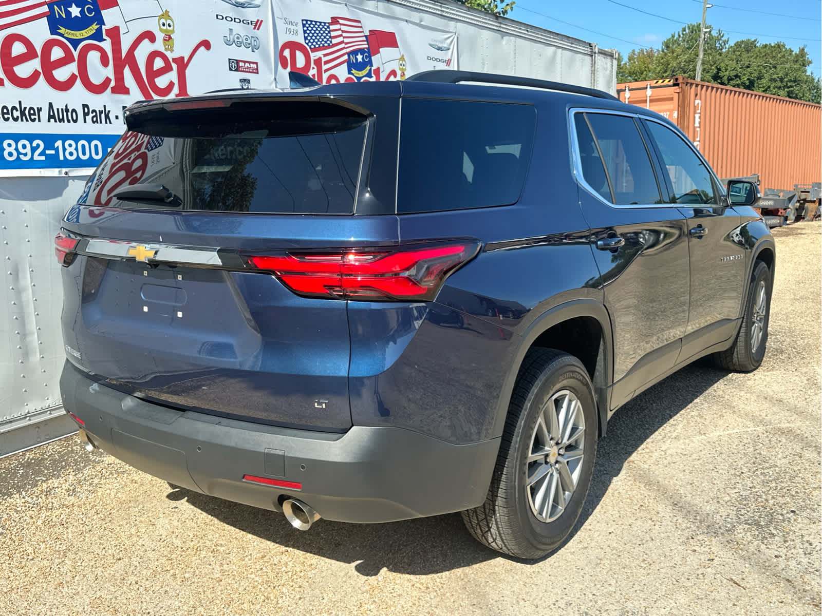2022 Chevrolet Traverse Leather photo 3
