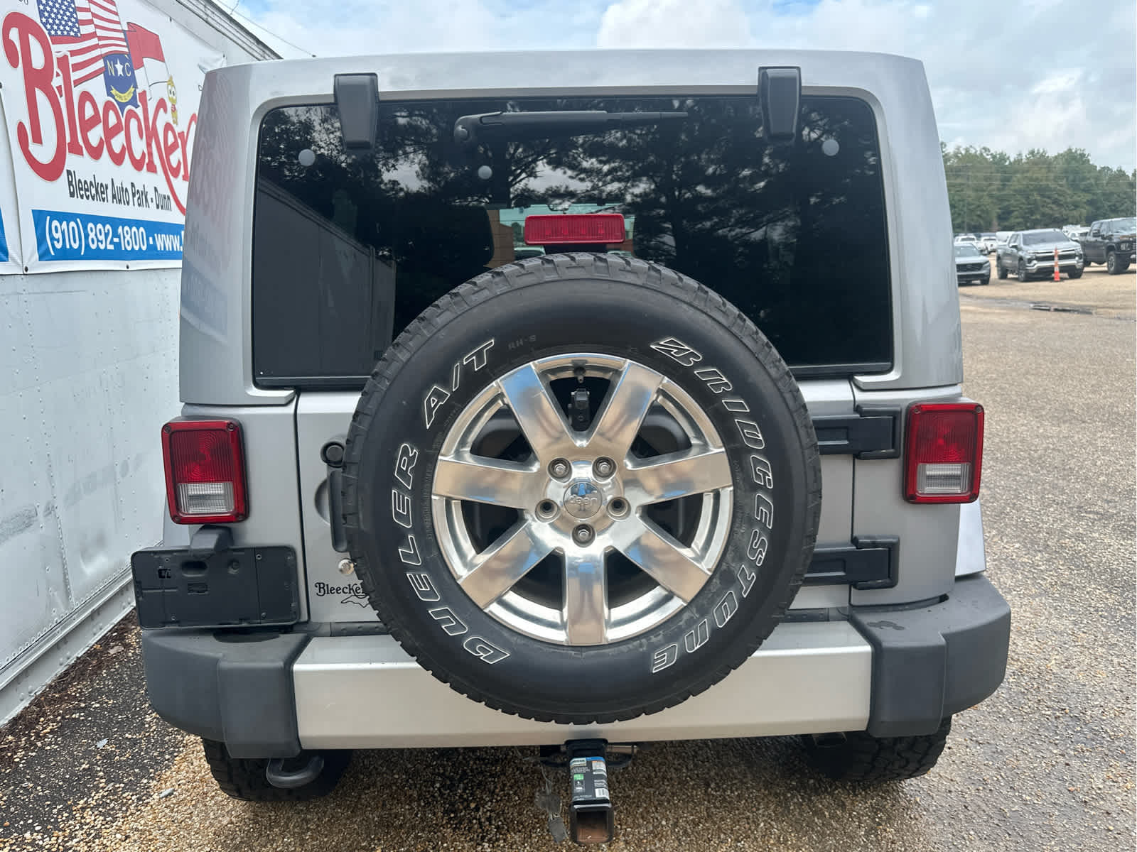 2013 Jeep Wrangler Unlimited Sahara photo 4