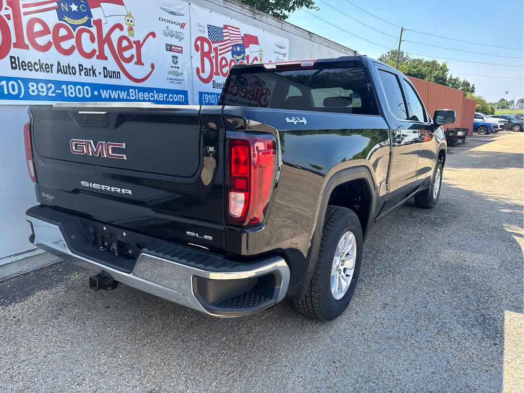 Used 2024 GMC Sierra 1500 SLE 4WD Crew Cab 147 Truck Crew Cab